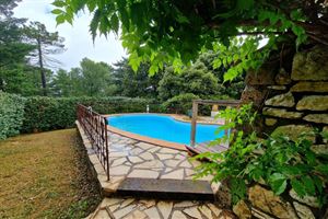 VILLA AVEC PISCINE A TOURTOUR