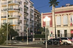 2 BEDROOM APARTMENT NEAR THE BEACHES IN NICE